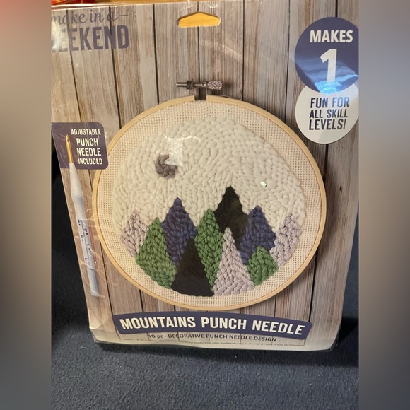 Mountains punch needle kit - Picture 1 of 3